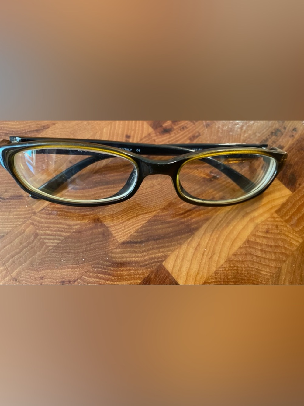 Gucci Vintage 90s Women’s Eyeglass Frames. Rare! GG2471. Black & Gold. Plastic